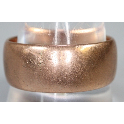 270 - Wedding ring in 9ct rose gold.  Ring size U.  Approx weight 7.6 grams.
(B.P. 21% + VAT)