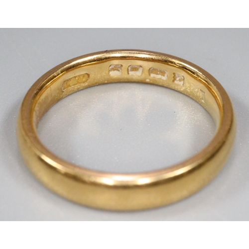 287 - Wedding ring in 22ct gold.  Ring size I.  Approx weight 4.7 grams.
(B.P. 21% + VAT)