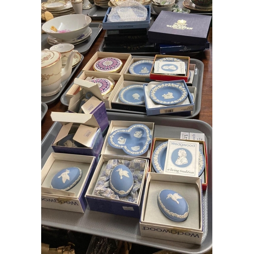 423 - Collection of Wedgwood blue and white Jasper Ware items, all appearing in original boxes, to include... 