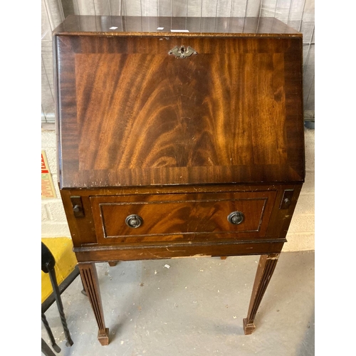 621 - Small mahogany ladies writing bureau on fluted legs with spade feet.   (B.P. 21% + VAT)