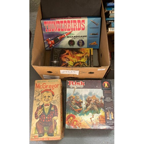 439 - Box of assorted vintage and other games/toys, to include: battery operated McGregor by Rosko Toys in... 