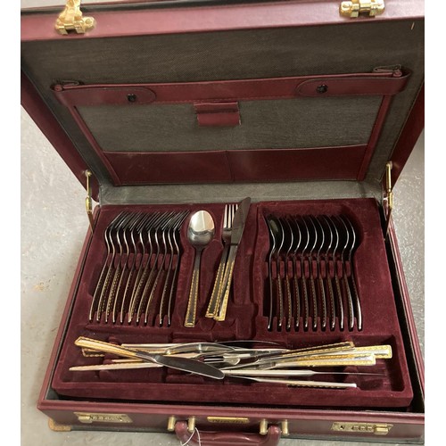 440 - Nivella Bestecke Solingen canteen of cutlery in fitted leather briefcase.  (B.P. 21% + VAT)