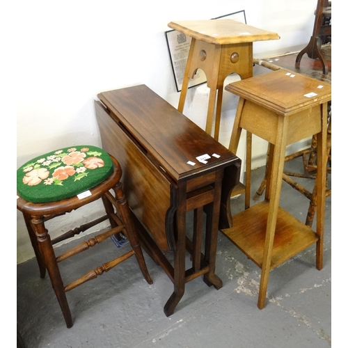 507 - Collection of furnishing items, to include: two similar mahogany and oak Arts & Crafts design jardin... 