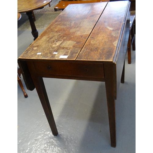 518 - 19th century oak Pembroke table on tapering legs.  (B.P. 21% + VAT)