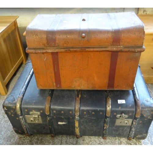 529 - Vintage tin trunk together with a vintage fibre wooden and metal banded trunk.  (2)  (B.P. 21% + VAT... 