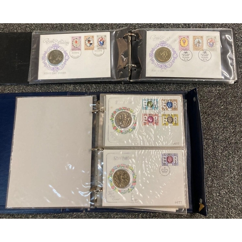 66 - Box of various coin covers in two albums, 1977 Silver Jubilee and 1981 Royal Wedding plus 2008 Last ... 