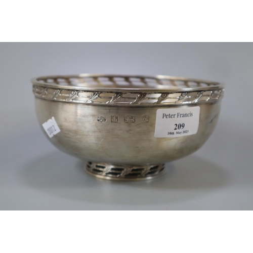 209 - Late 20th century silver presentation bowl with inscription 'B S 11. 09.54 to 11.9.79.  10.3 troy oz... 