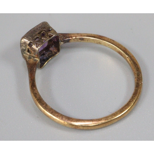 230 - 18ct gold amethyst ring, size N 1/2, 2.2g approx.  (B.P. 21% + VAT)