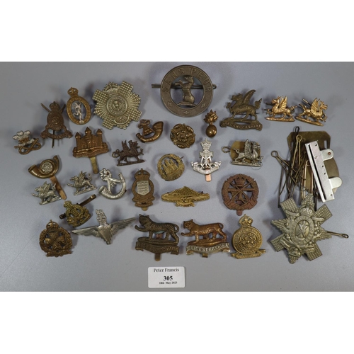 305 - Collection of assorted British military cap badges, various, to include: Scottish, Leicestershire Re... 