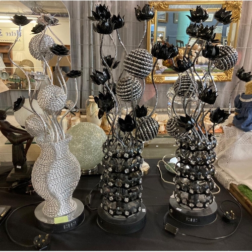 474 - Pair of modern floral woven wire table lamps in silver and black finish together with another simila... 