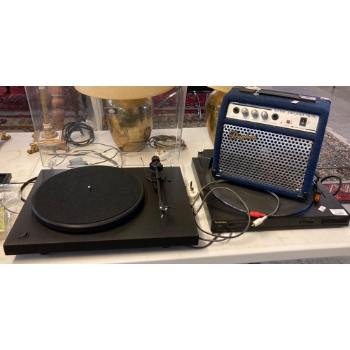 485 - Project turntable Debut II together with a Technics Automatic Turntable System and a Daphon guitar a... 