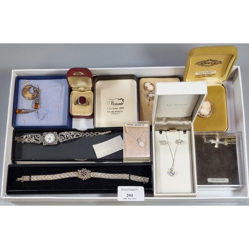 294 - Tray of jewellery to include: silver ladies wristwatch, another ladies wristwatch, silver cameo set ... 