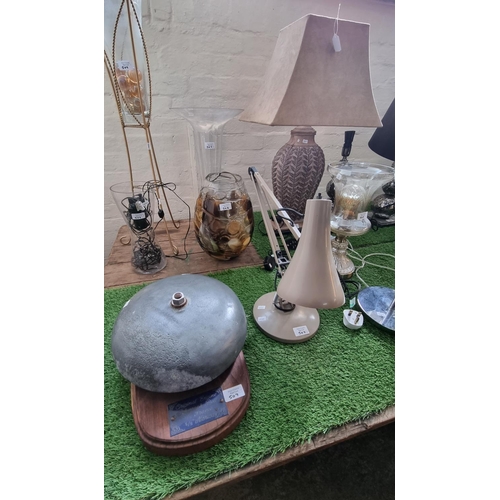 509 - Large group of assorted modern table lamps, large bell, modern angle poise reading lamp, glass vases... 