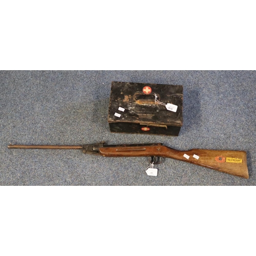 203 - Vintage Flandria Break Action air rifle together with a metal medical box. Over 18 years only. (2)  ... 