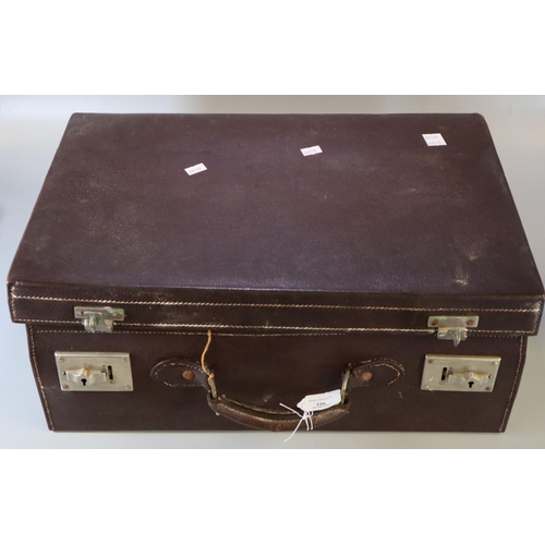 226 - Early 20th century leather cased silver gentleman's travelling vanity set to include: hand mirror, b... 