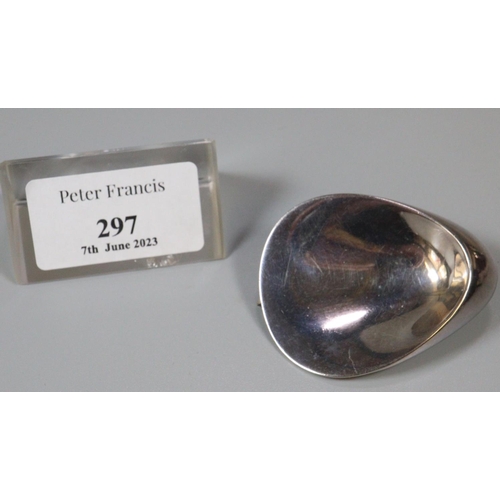 297 - Georg Jensen silver Oyster brooch.   (B.P. 21% + VAT)