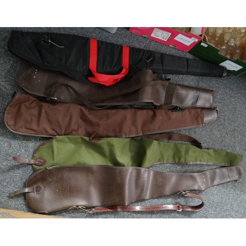 356 - Collection of fabric and faux leather gun sleeves/slips. (5)
(B.P. 21% + VAT)