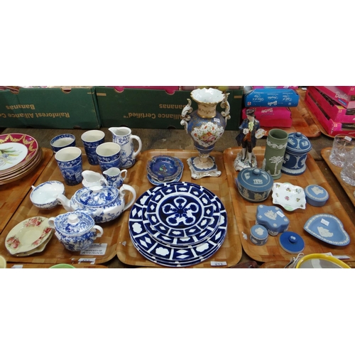 392 - Three trays of china to include: set of four Ferrara by Wedgwood Etruria blue and white drinking ves... 