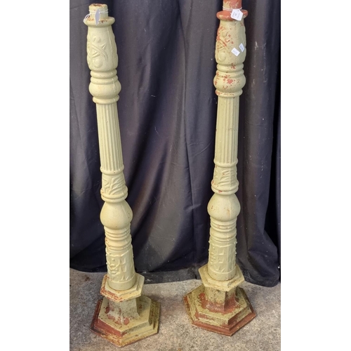 579 - Pair of Victorian design painted cast iron street/garden light lamp bases.  (2)   (B.P. 21% + VAT)