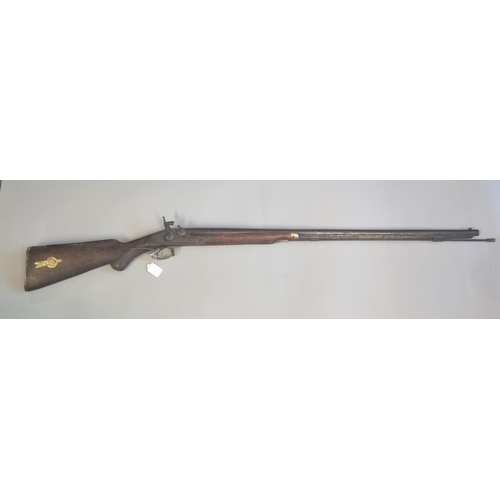 207 - 19th century single barrelled muzzle loading percussion sporting gun, having 87cm barrel, half stock... 