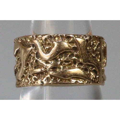 285 - 9ct gold modernist and abstract design ring.  Size M.  7.2g approx.  (B.P. 21% + VAT)