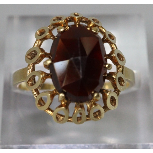 288 - 14ct gold red stone dress ring.  Size O.  3.5g approx.  (B.P. 21% + VAT)