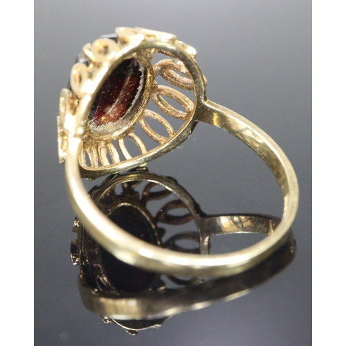 288 - 14ct gold red stone dress ring.  Size O.  3.5g approx.  (B.P. 21% + VAT)