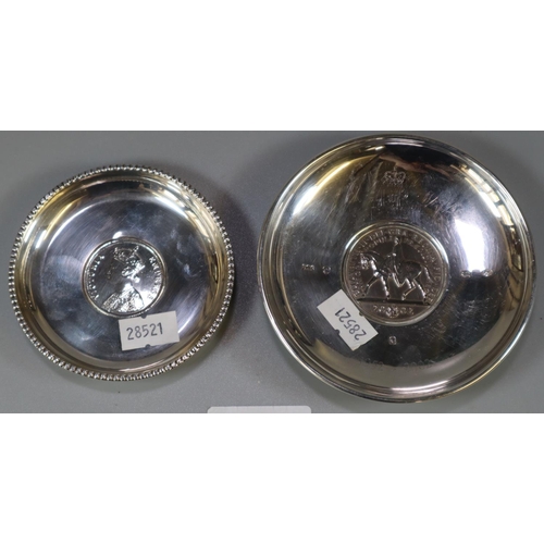 346 - Small silver circular commemorative pin dish with inset coin for Queen Elizabeth 1952-2002, together... 