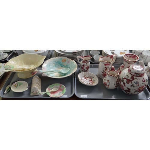 367 - Two trays of china to include: one tray of Mason's Ironstone 'Mandalay Red' design items; dresser ju... 