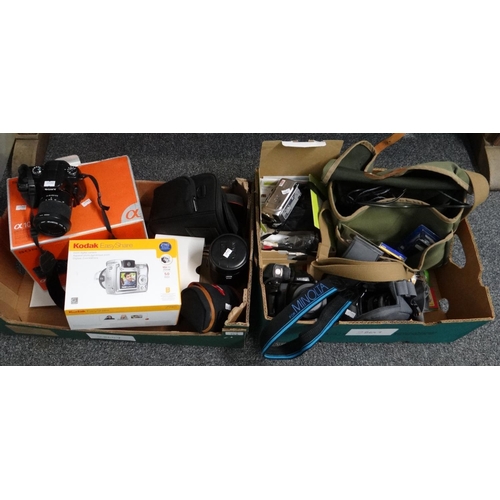 368 - Two boxes of cameras and camera accessories to include: Minolta Dynax 600 si Classic and Dynax 300 s... 