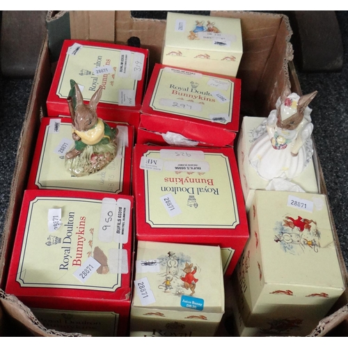 383 - Collection of boxed Royal Doulton Bunnykins figures to include; 'Minstrel Bunnykin', 'Australian Bun... 