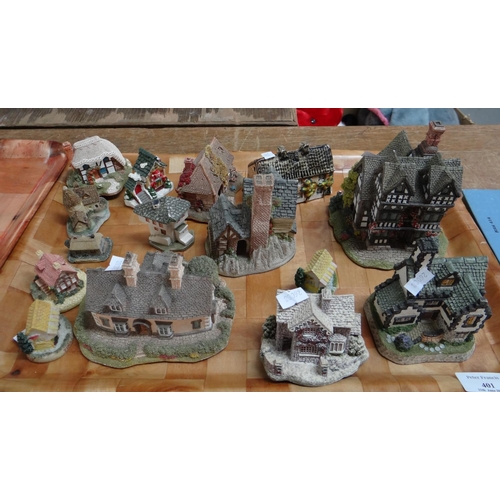 401 - Tray of cottage and building ornaments; various Lilliput Lane; 'Bow Cottage', 'Landale Cottage', 'Pr... 