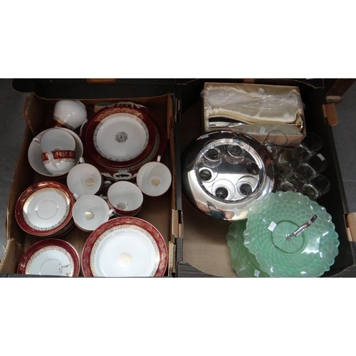 431 - Box of burgundy and gilt German porcelain tea and dinnerware to include: various plates, teacups, sa... 