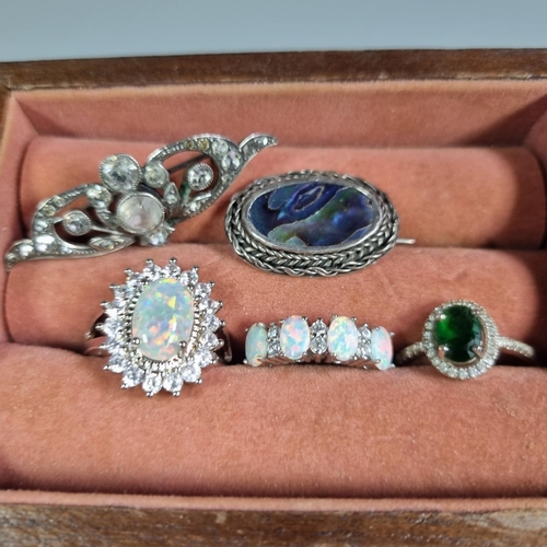 267 - Collection of silver and white metal jewellery to include: peacock and dragonfly brooch, opal dress ... 