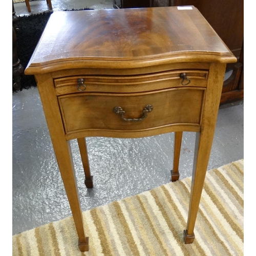 479 - Reproduction mahogany serpentine design single drawer lamp table on tapering legs and spade feet.  (... 