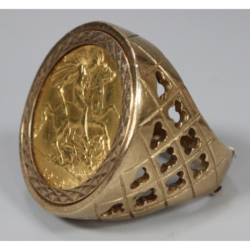 310 - George V full gold sovereign ring dated 1913 in a 9ct ring mount.  11.7g approx.  (B.P. 21% + VAT)