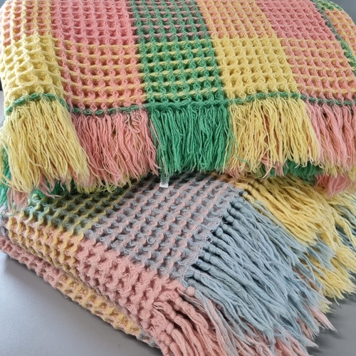 123 - Two vintage woollen honeycomb check design multi-colour blankets. (2)
(B.P. 21% + VAT)