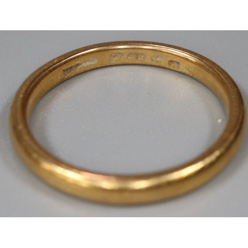 251 - 22ct gold wedding band.  Size O1/2.  4.2g approx.  (B.P. 21% + VAT)