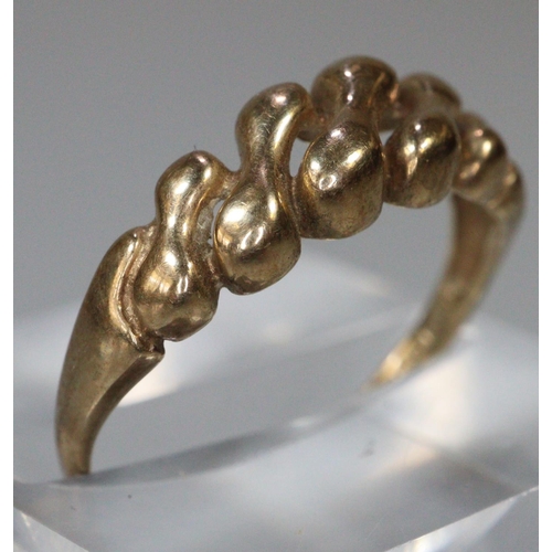 254 - 9ct gold dress ring.  Size N.  1.9g approx.  (B.P. 21% + VAT)