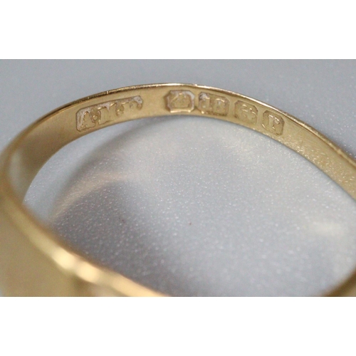 263 - 18ct gold signet ring with monogram.  3g approx.  (B.P. 21% + VAT)