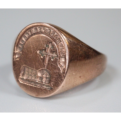 269 - 9ct gold signet ring.  6g approx.  (B.P. 21% + VAT)