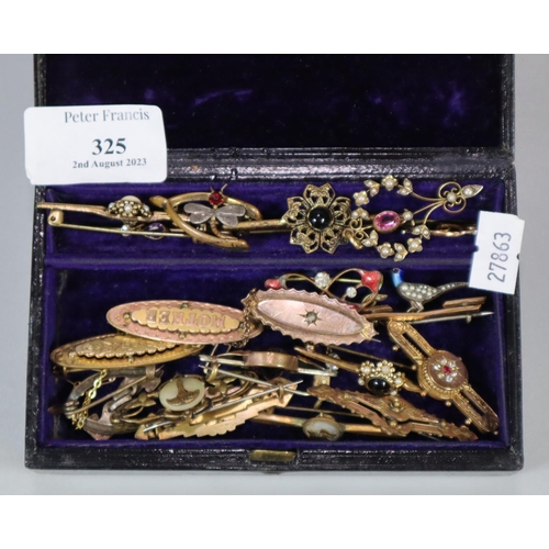 325 - Collection of Victorian and Edwardian bar brooches and pendants.  (B.P. 21% + VAT)