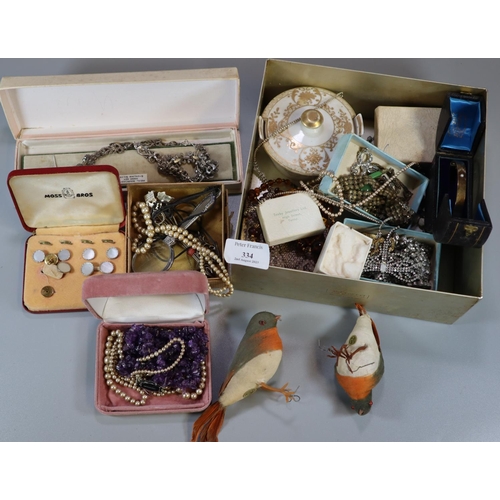 334 - Collection of mainly costume jewellery to include: necklaces, brooches, bangle in original box, earr...