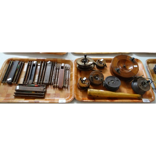 459 - Collection of assorted wooden handline winders with vintage floats etc.  together with a tray of mai... 