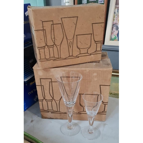 472 - Two boxes of Dartington glass wine and other drinking glasses. 12 glasses.  (B.P. 21% + VAT)