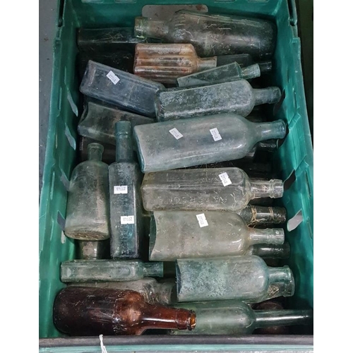 485 - Crate containing a large collection of vintage bottles, assorted.  (B.P. 21% + VAT)