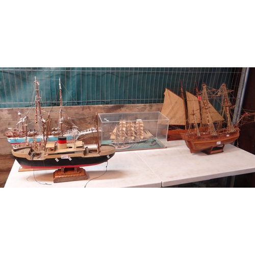 617 - Collection of assorted wooden and other ship models including a cased diorama.  (7)  (B.P. 21% + VAT... 