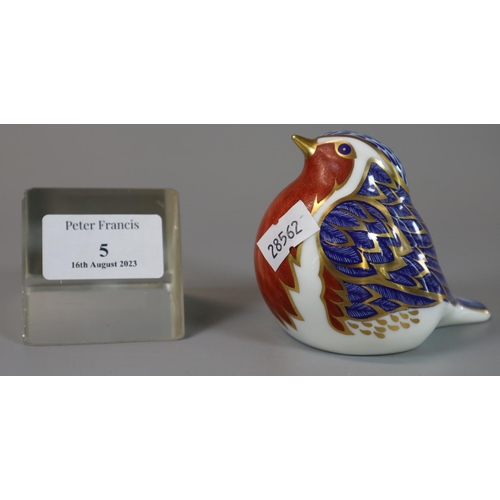5 - Royal Crown Derby English bone china paperweight in the form of a robin with silver stopper.
(B.P. 2... 