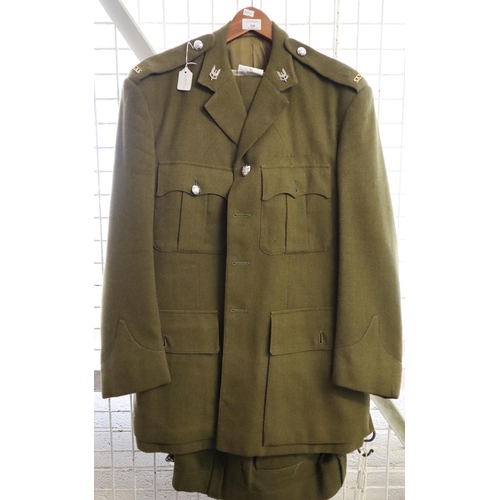 168 - British Army Officer's long jacket with trousers, having SAS badges and insignia.   (B.P. 21% + VAT)