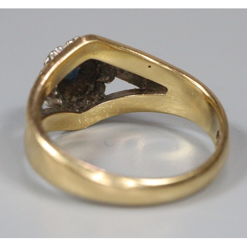 207 - 18ct gold bark finish diamond and sapphire ring. Size K1/2.   4.6g approx.  (B.P. 21% + VAT)